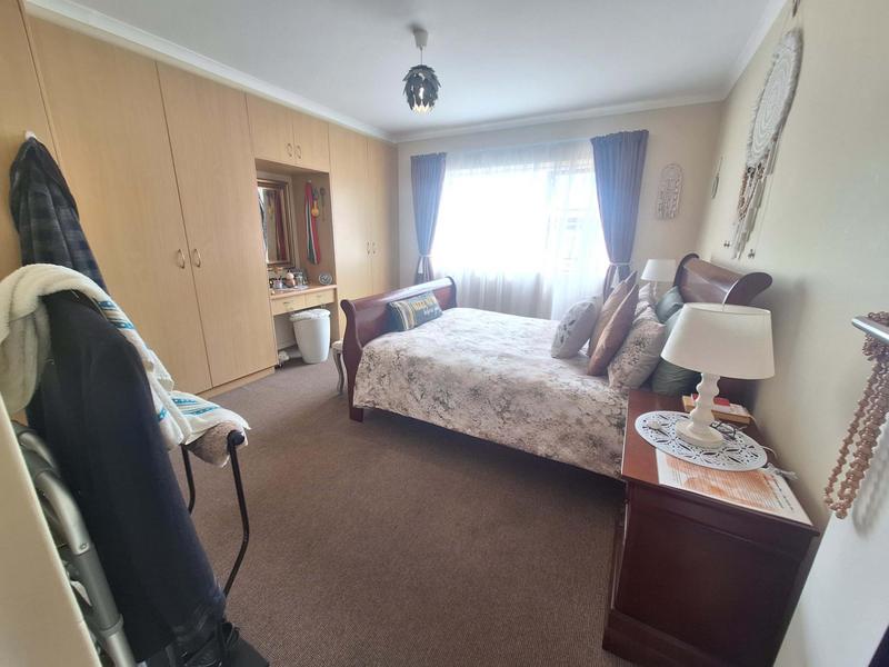 2 Bedroom Property for Sale in Hartenbos Central Western Cape